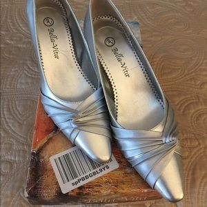 Bella Vita Shoes Size 8.5 Narrow